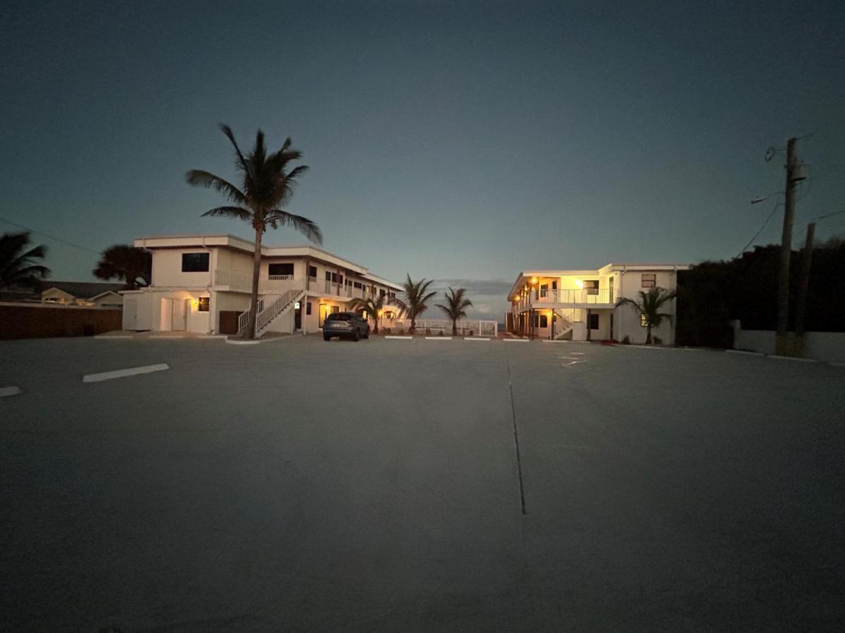Melbourne Beach Resort Exterior photo