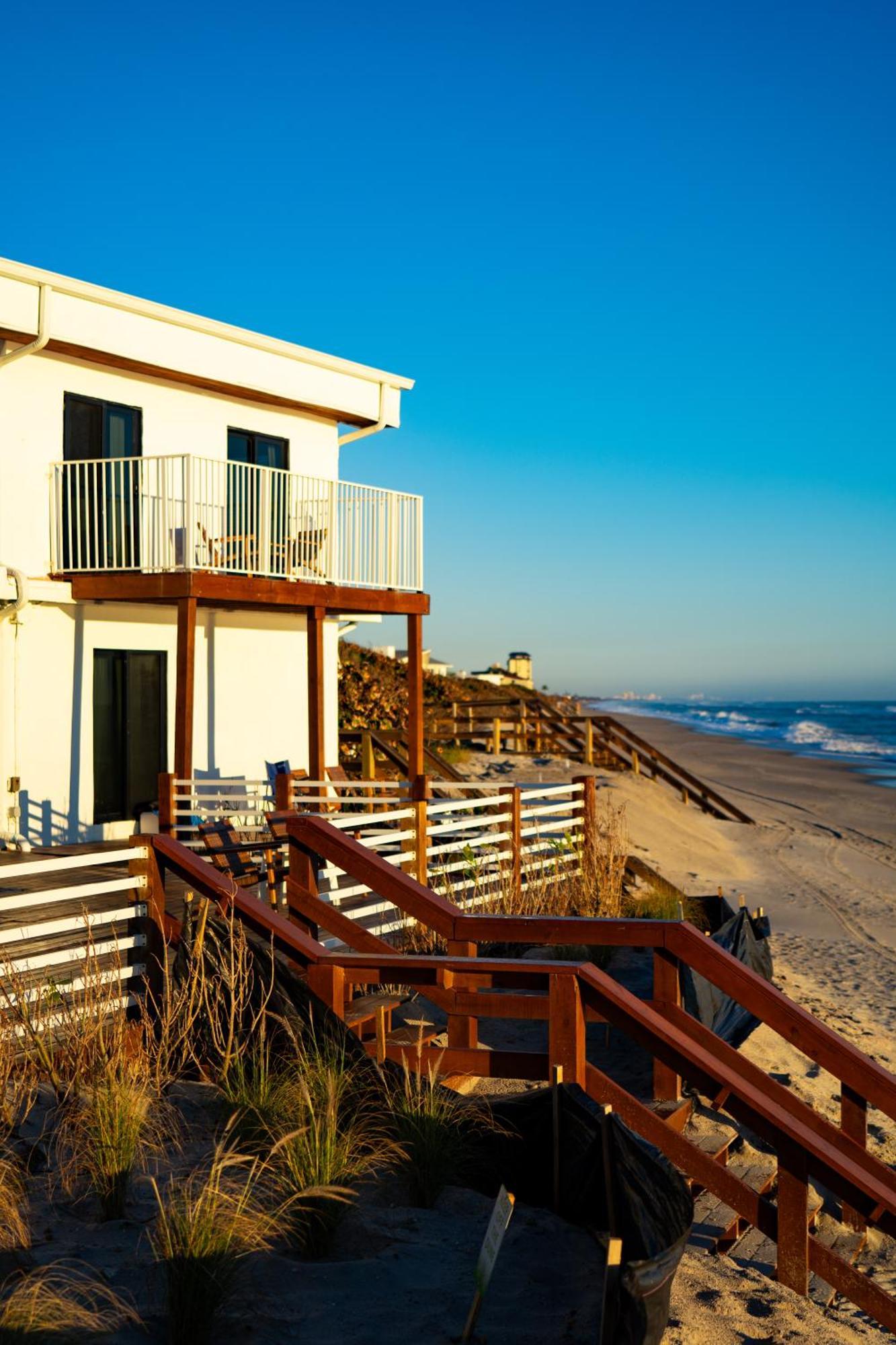 Melbourne Beach Resort Exterior photo