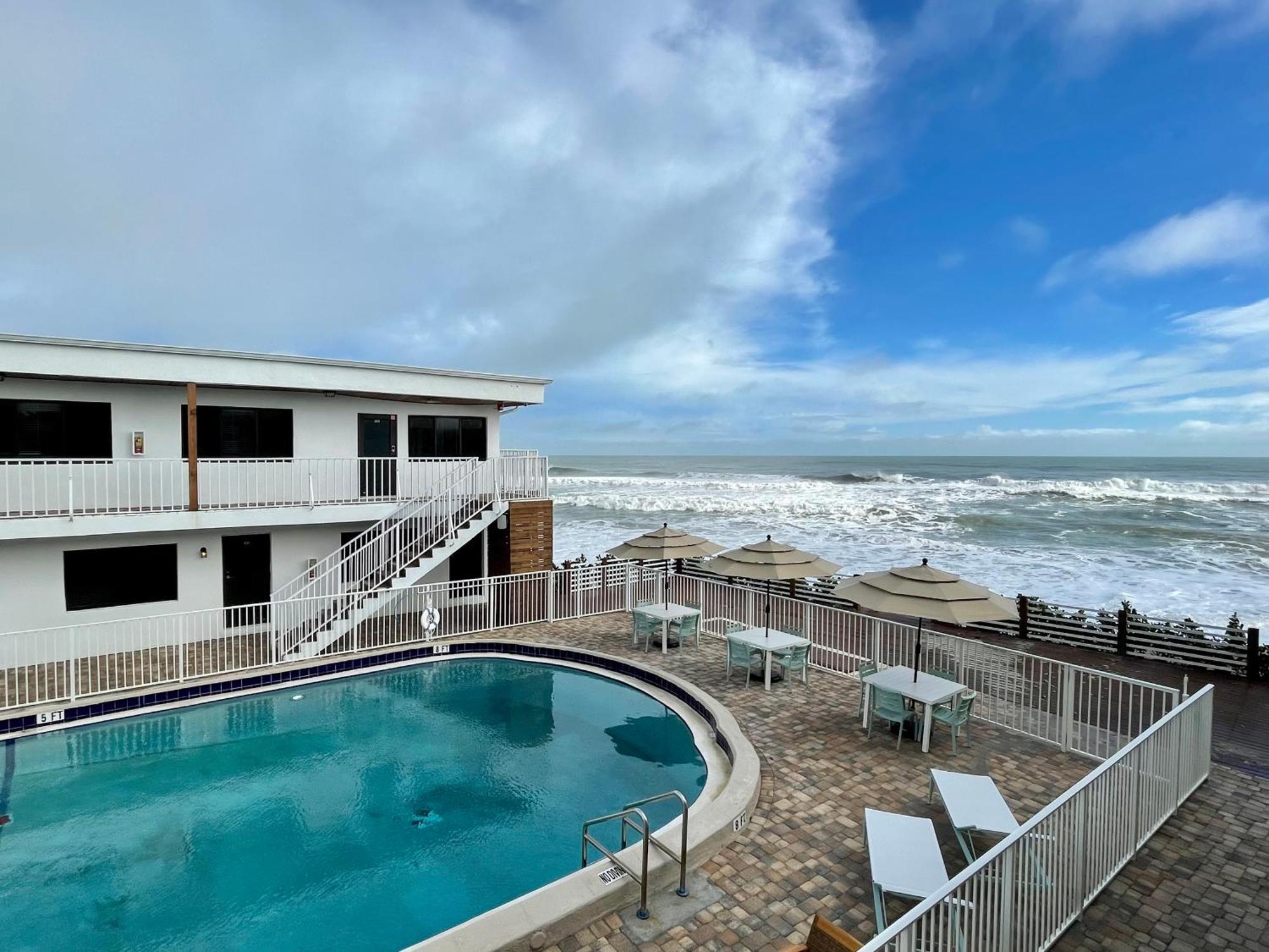Melbourne Beach Resort Exterior photo