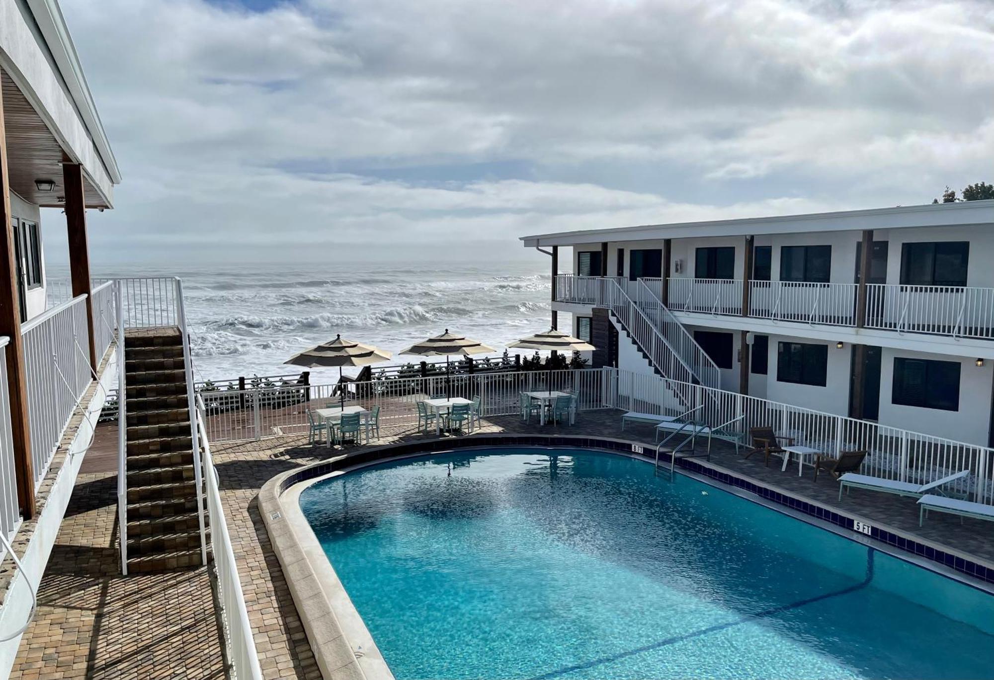 Melbourne Beach Resort Exterior photo