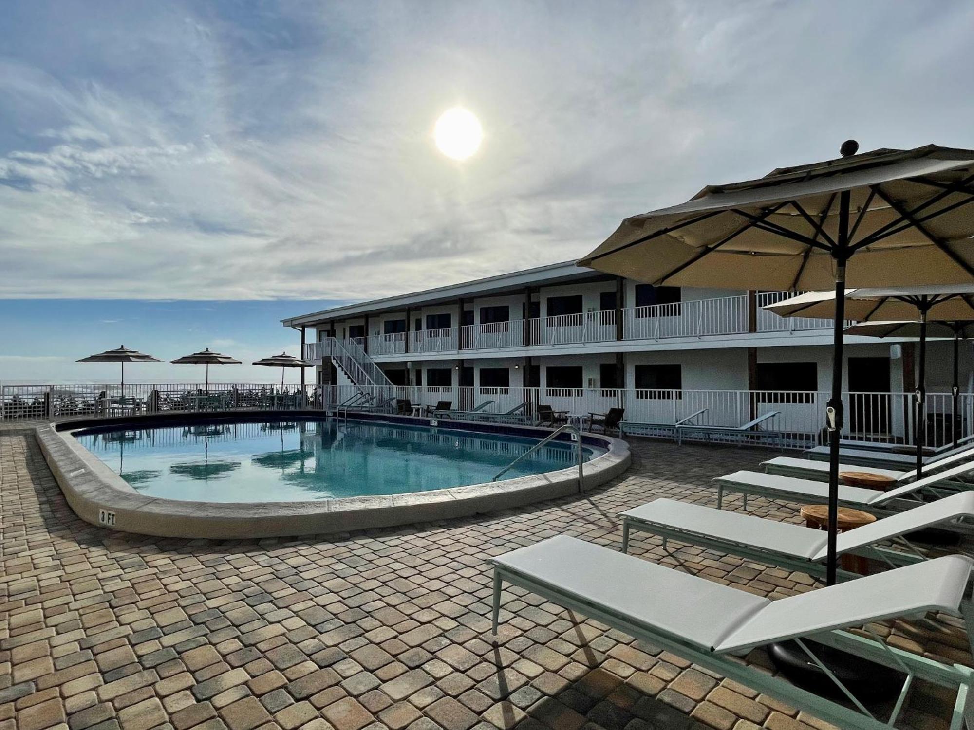 Melbourne Beach Resort Exterior photo