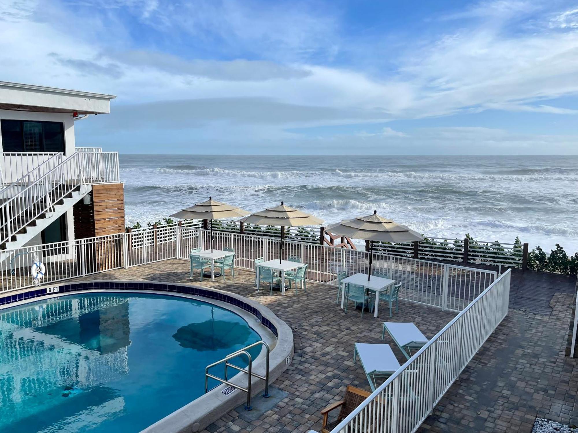 Melbourne Beach Resort Exterior photo
