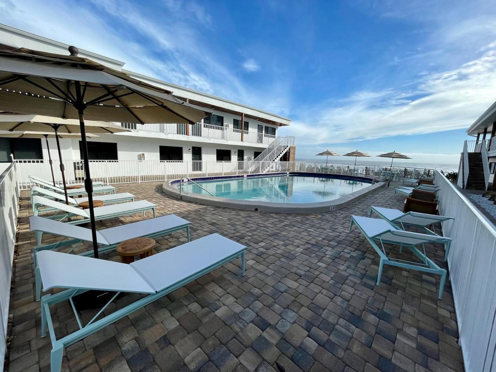 Melbourne Beach Resort Exterior photo
